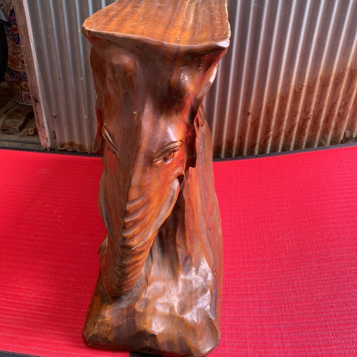 B961 木彫りの象型飾り台 天然木 インテリア 土台 テーブル ぞう 動物 木製 アンティーク 敷台 木工 工芸品の画像3