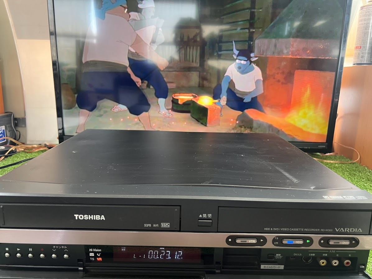 TOSHIBA/東芝 RD-W300 VTR一体型HDD&DVDビデオレコーダー 2007年製 現状中古品 ジャンク扱い（A99）の画像3