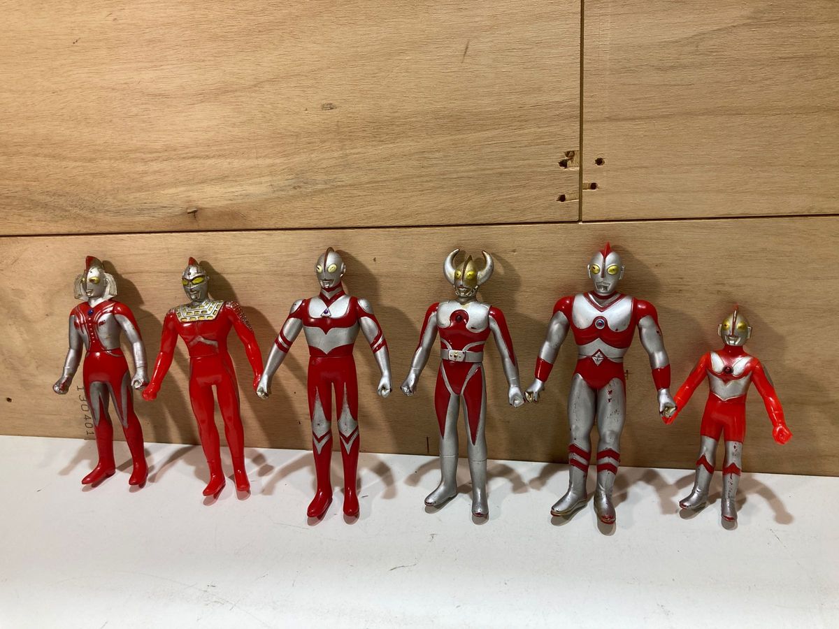 ウルトラマン ソフビ 人形 フィギュア ウルトラの父 ウルトラの母 AUS ウルトラセブン 中古 現状品 