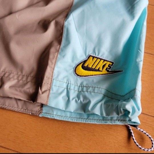 新品　NIKE　ミニスカート　スカート　ナイロン　ゴルフウェア　レディース