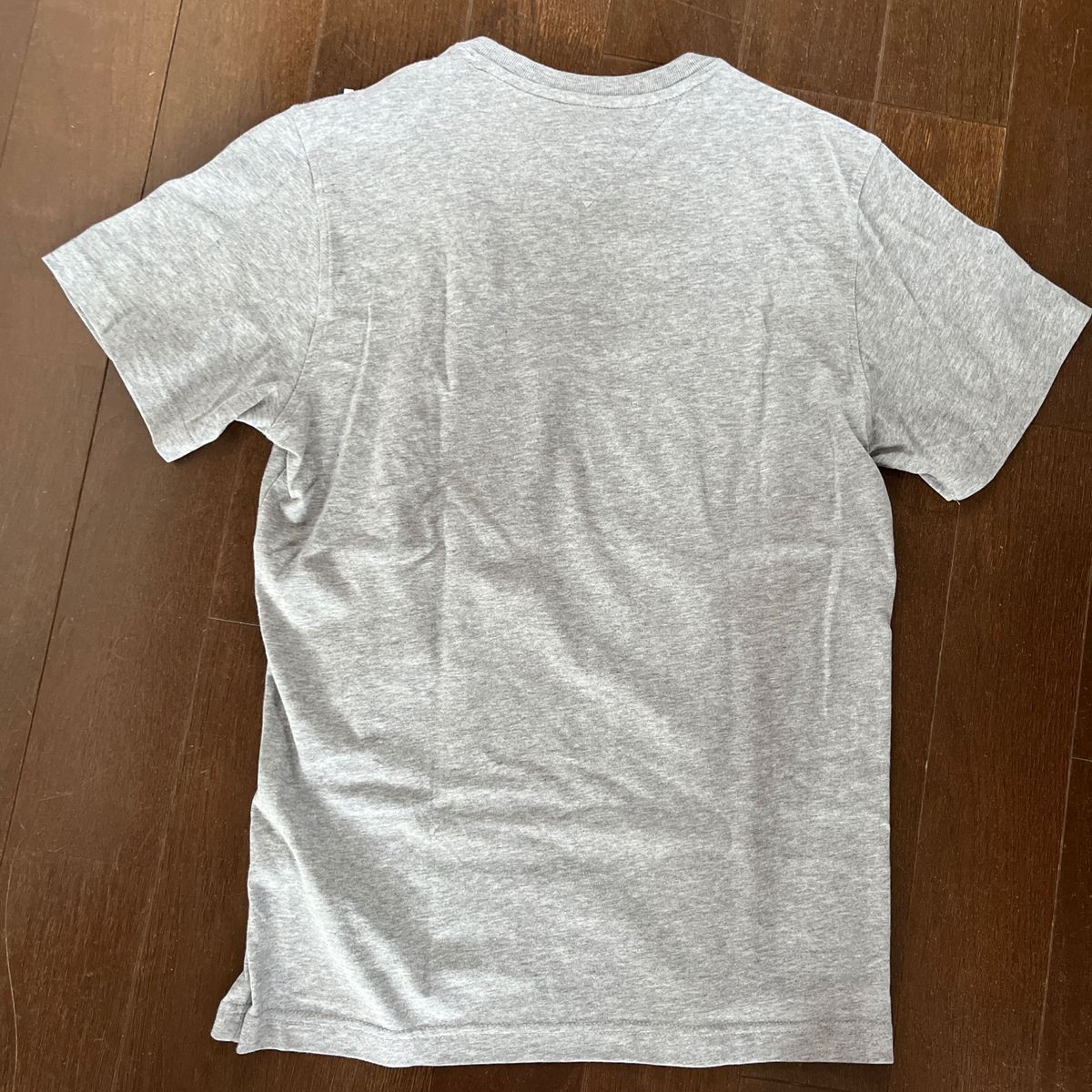 【新品】TOMMY JEANS Tシャツ(XSサイズ)グレー