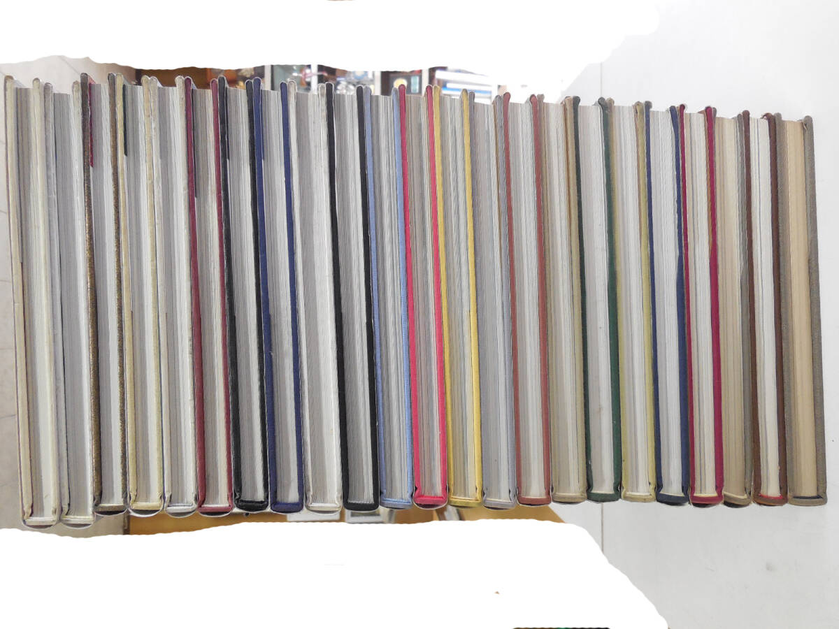 canon Annual 1976-77~1999迄の23冊組です。 キャノンファン canon Annual 1976-77~1999迄の23冊組です。 キャノンファン