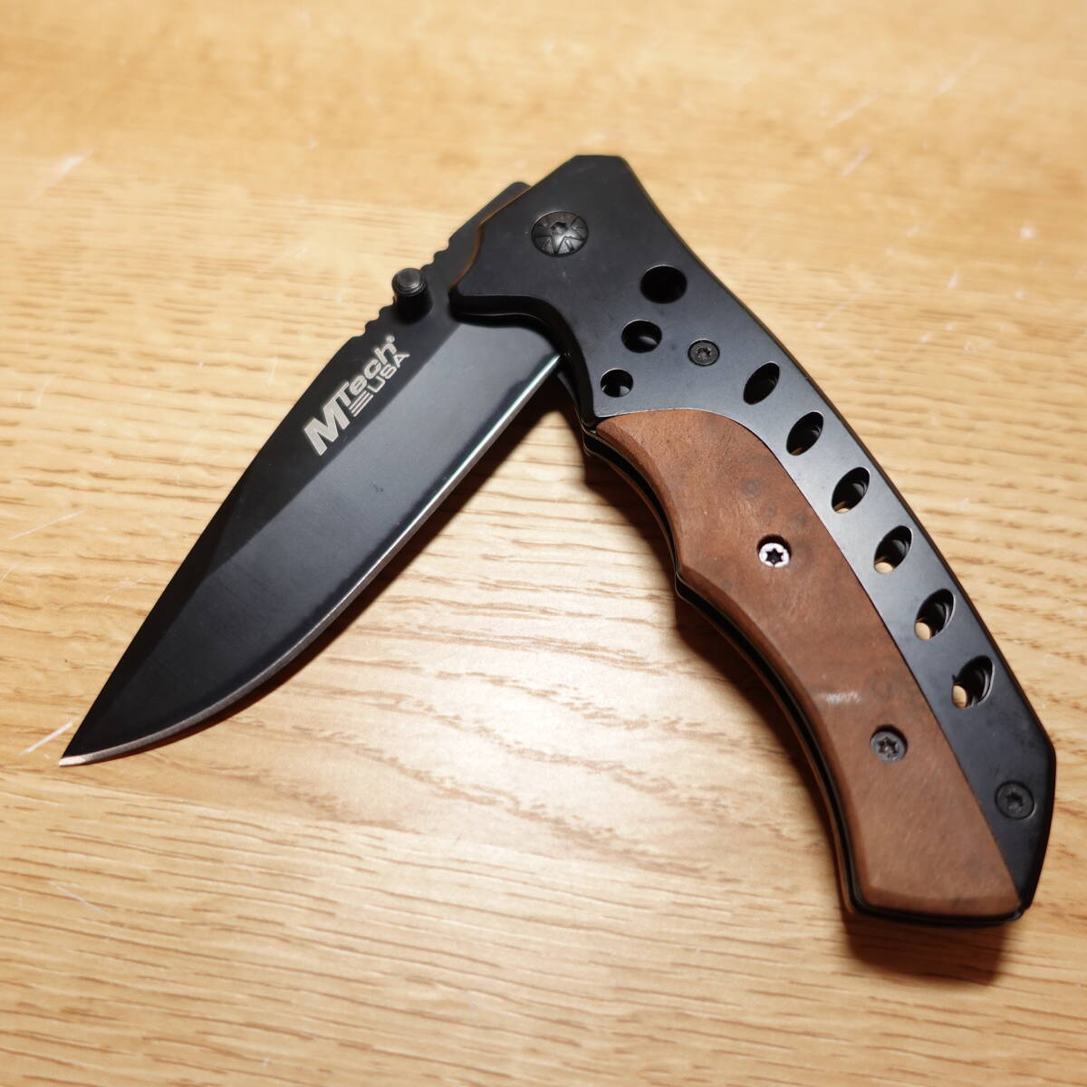 Mtech USA フォールディングナイフ 未使用 ブラックコーティング 折りたたみナイフ エムテック 440 ステンレス 箱付き MT-362