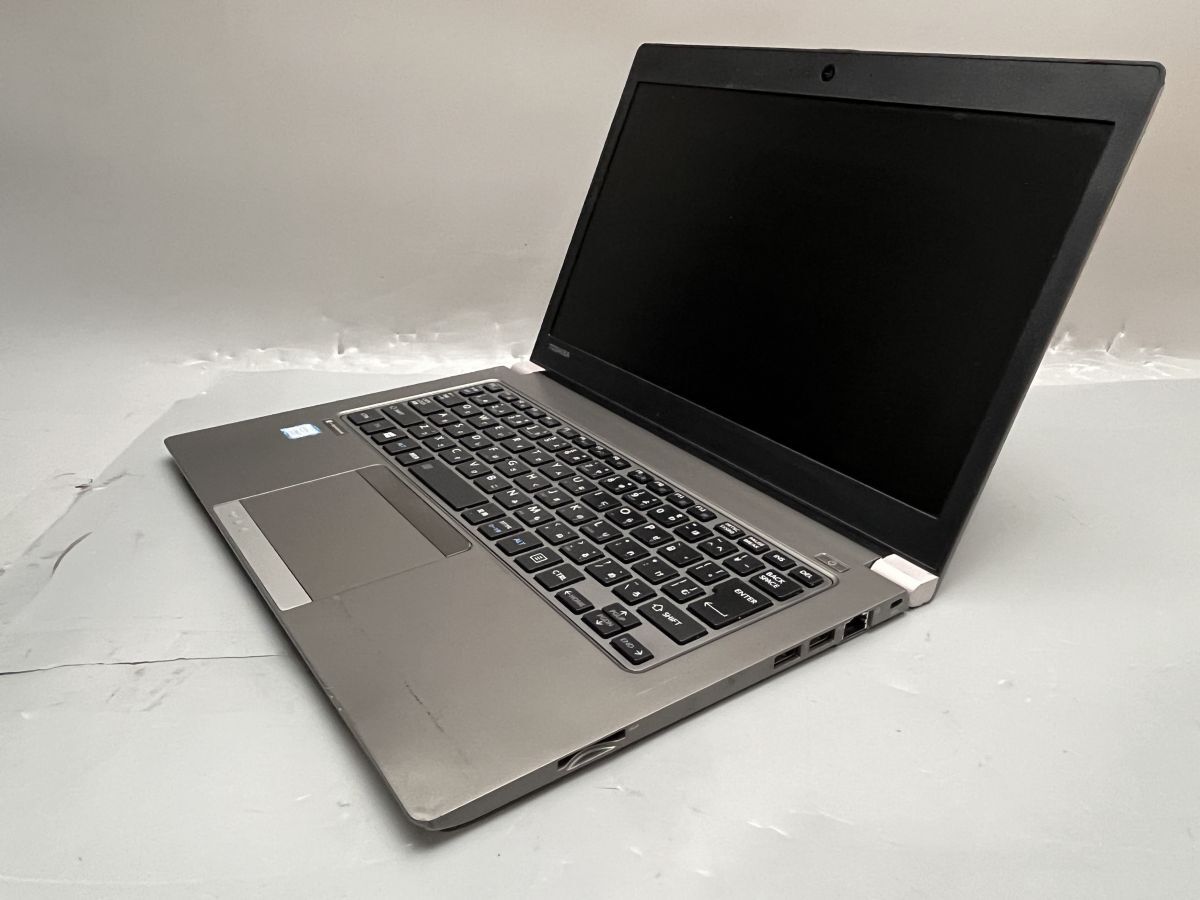 ★1円スタート★第8世代★東芝 dynabook R63/M Core i7-8550U 8GB★現状引き渡し★ストレージ/OS無★BIOS起動までの動作確認★難あり★_画像1