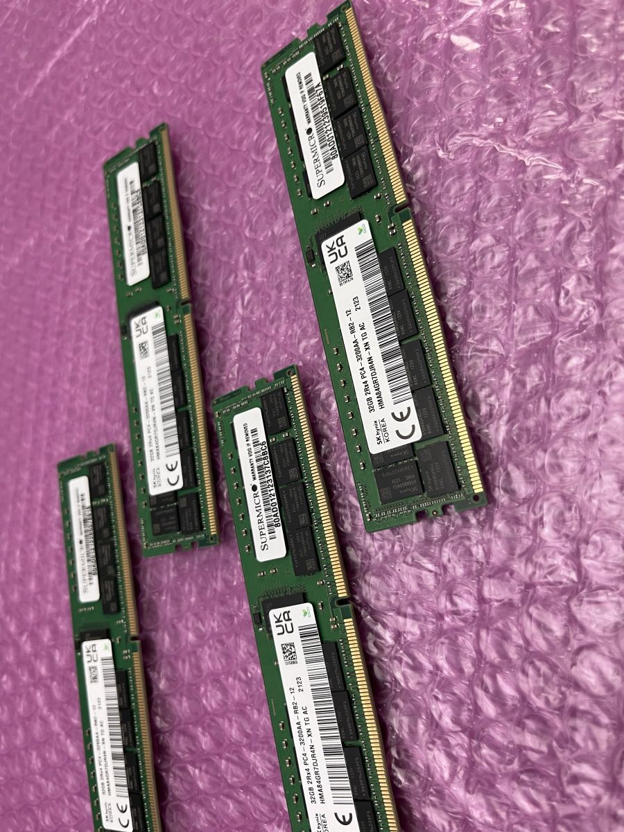 ★サーバー用メモリ★4枚セット合計128GB Sk Hynix Korea 32GB 2Rx4 PC4-3200AA-RB2-12★現状引き渡し★動作未確認★の画像2