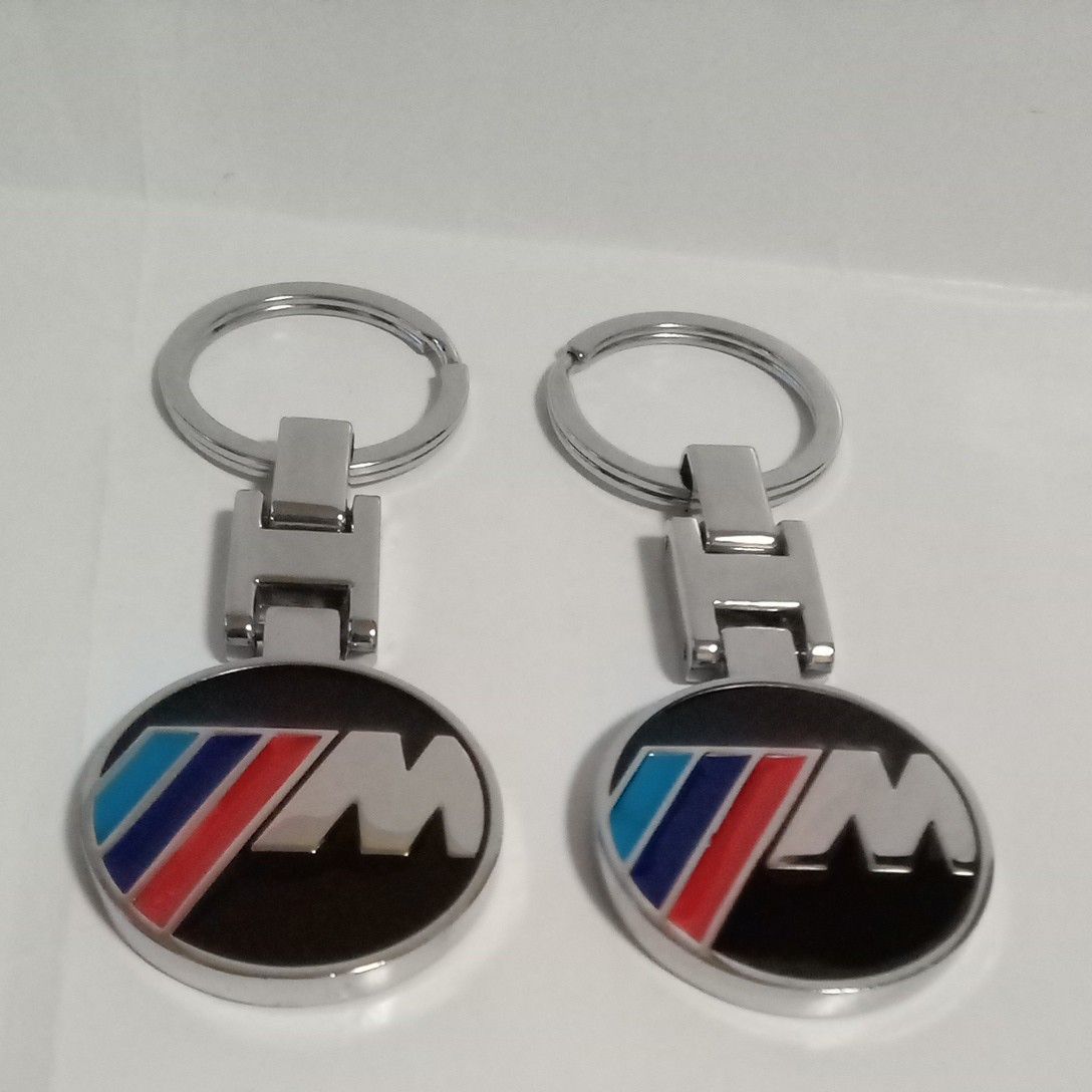 ○新品　長期保管品　 BMW　Mスポーツ　Mシリーズ　メタルエンブレム　2つ