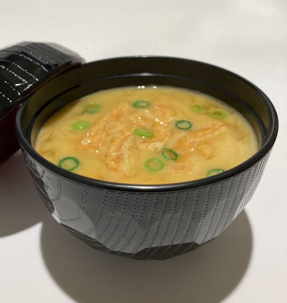 食品サンプル　みそ汁　油揚げネギ　器付き_画像1