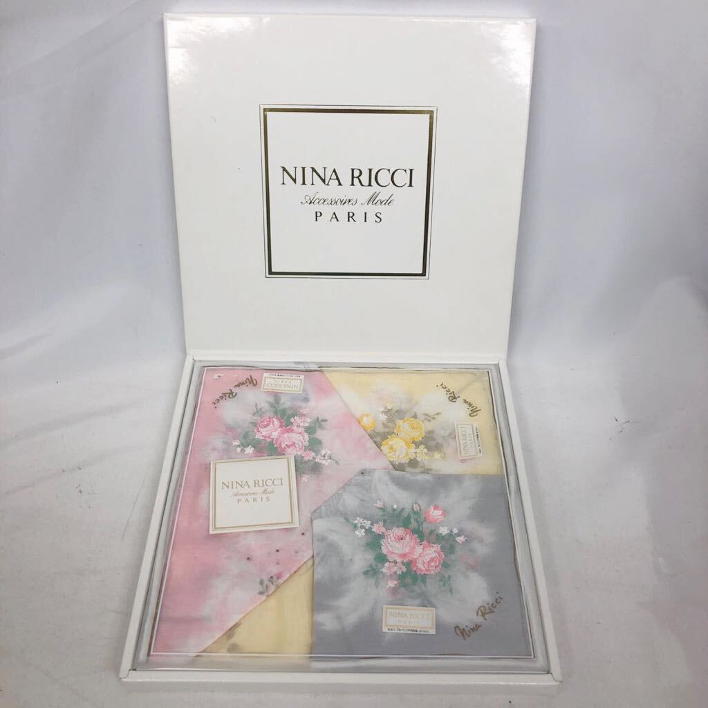 未使用　ニナリッチ Nina Ricci ハンカチ 花柄 3枚セット_画像1