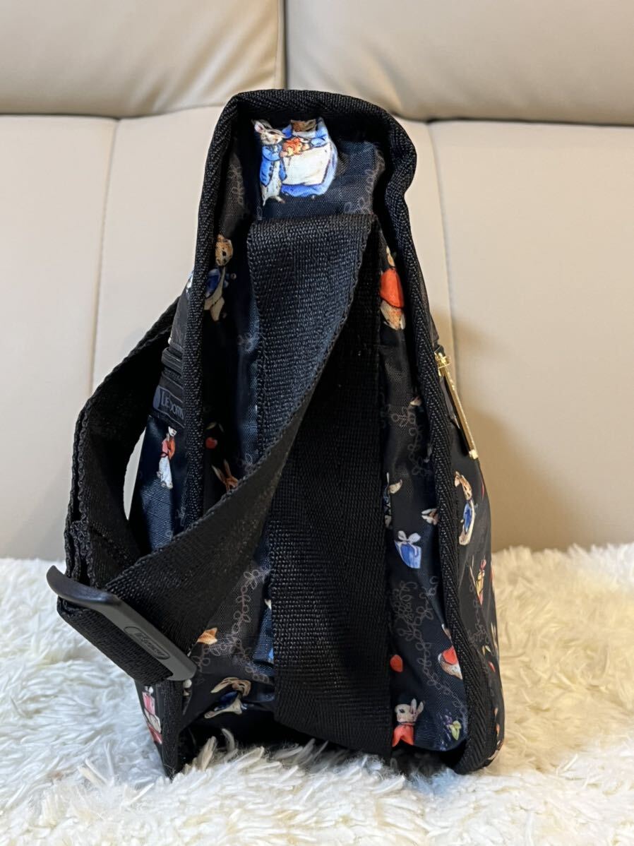 レスポートサック LeSportsac 7520 CLASSIC HOBO クラシックホーボー U230 ハッピーバースデーピーター_画像2