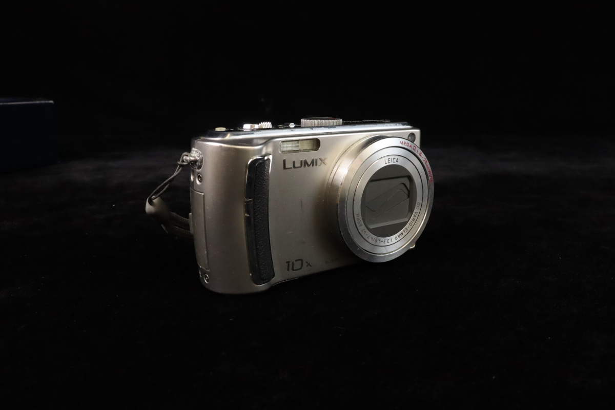 Panasonic DMC-TZ5 パナソニック コンパクトデジタルカメラ デジカメ シルバーカラー 取扱説明書付き 撮影機 004IPGIW98の画像1