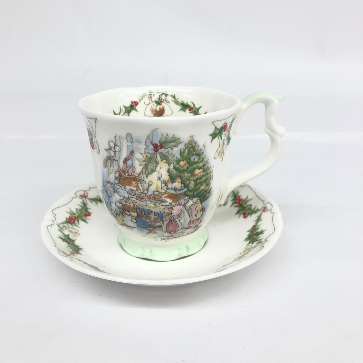 ◆Royal Doulton ロイヤルドルトン メリーミッドウインター カップ＆ソーサー◆ ホワイト 陶器 洋食器_画像1