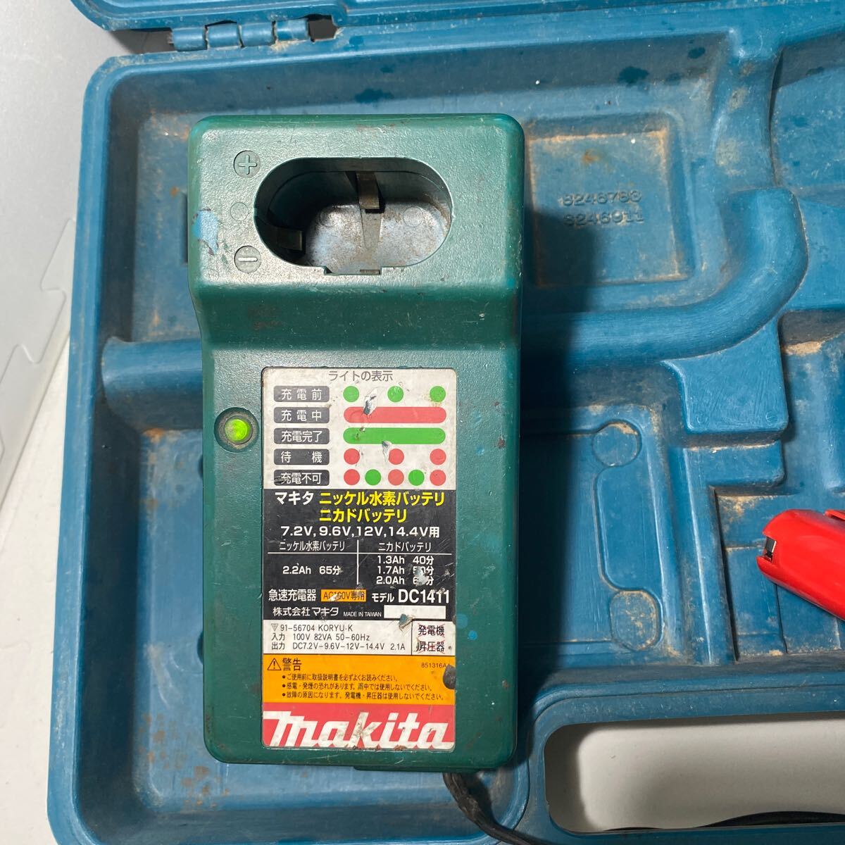 送料無料★★中古品★マキタmakita 充電式 ドリルドライバー M650 バッテリー2個 充電器 ケース付属の画像6