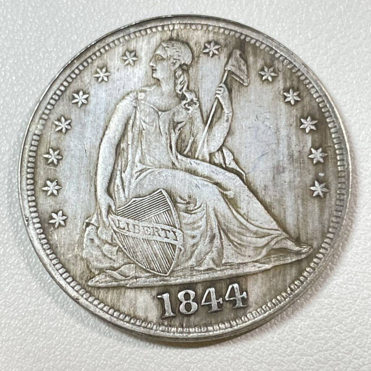 アメリカ 硬貨 古銭 自由の女神 1844年 リバティ イーグル モルガン 13の星 コイン 重21.71gの画像1