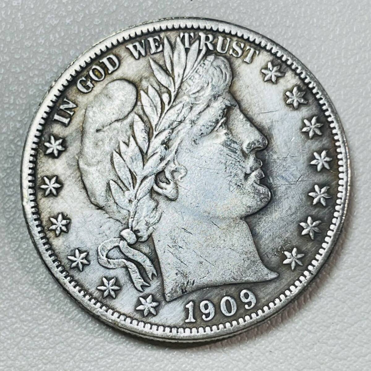 アメリカ 硬貨 古銭 自由の女神 1909年 ハクトウワシ 雲と13の星 独立十三州 盾 矢 オリーブの枝 コイン 重14.16gの画像1