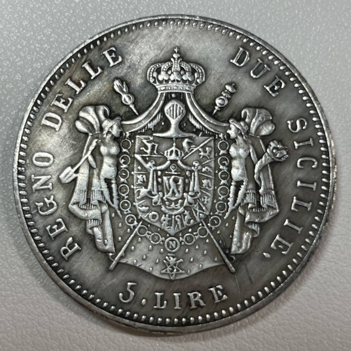 イタリア 硬貨 古銭 ノポリ王国 1813年 ジョアッキーノ・ナポレオーネ王 国章 5リラ コイン 重21.36gの画像1