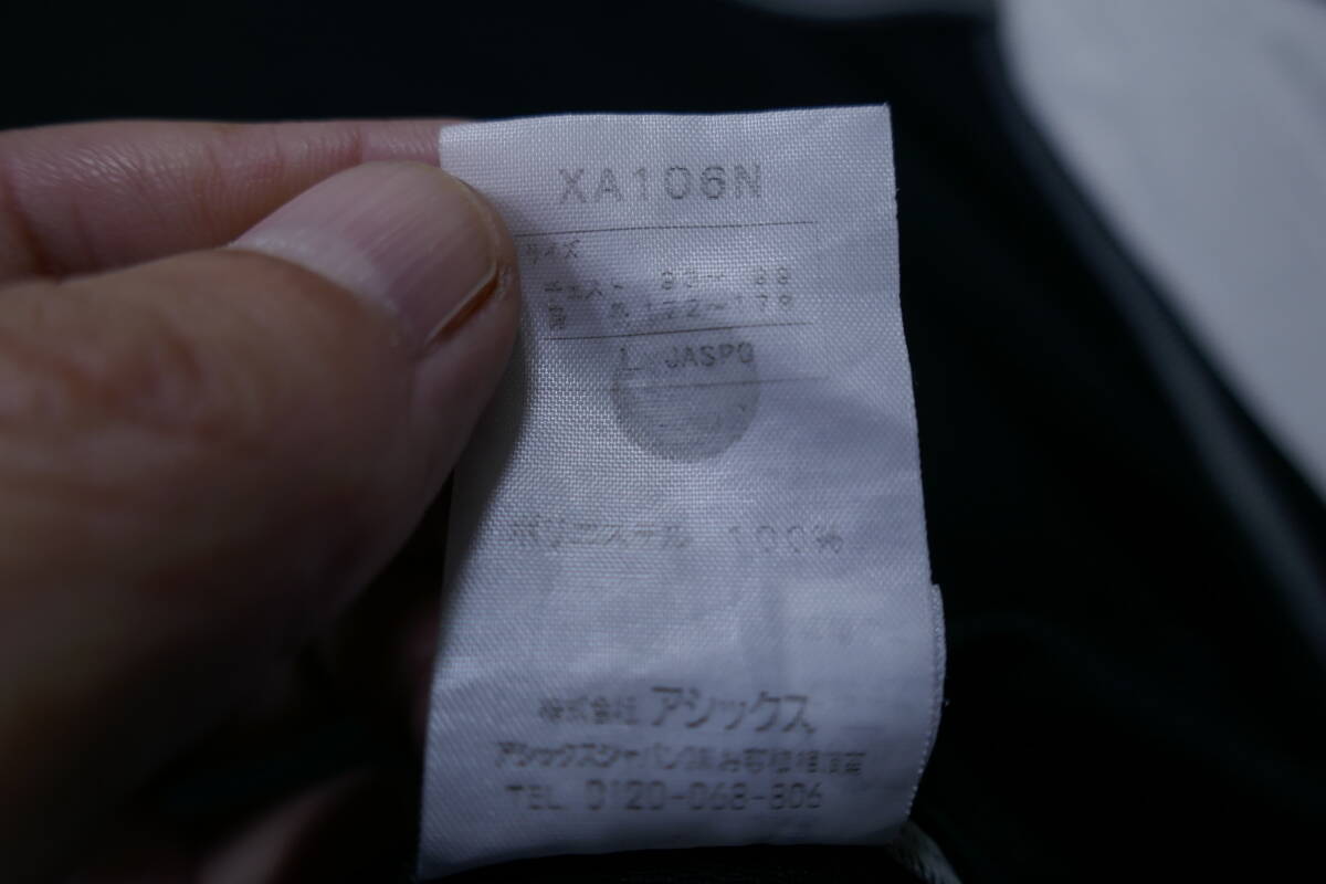 美品 アシックス ブラック＆レッド フィットネス シャツ ロング サイズL XA106Nの画像3