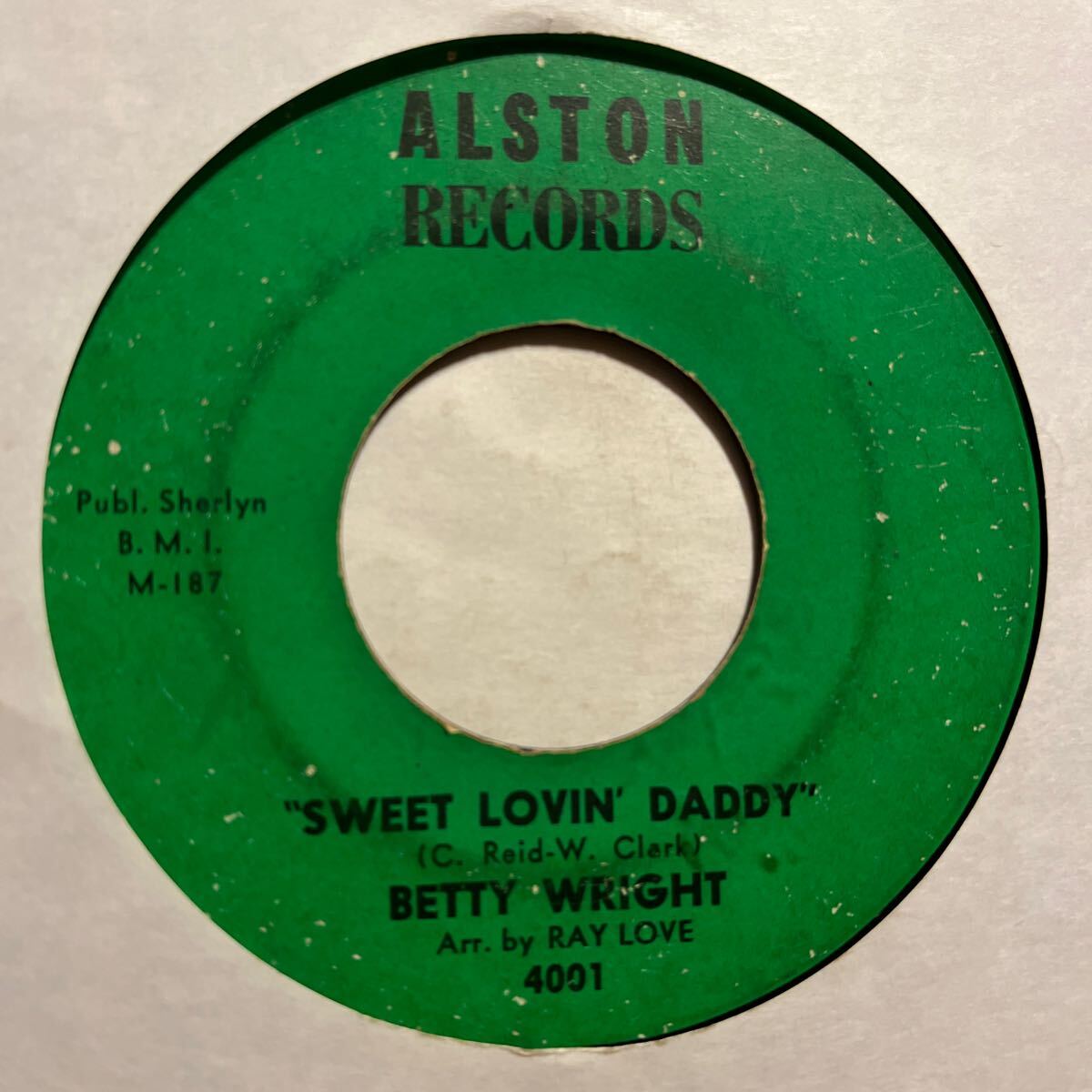 US盤 7インチ BETTY WRIGHT # GIRLS CAN'T DO WHAT THE GUYS DO / SWEET LOVIN' DADDYの画像2