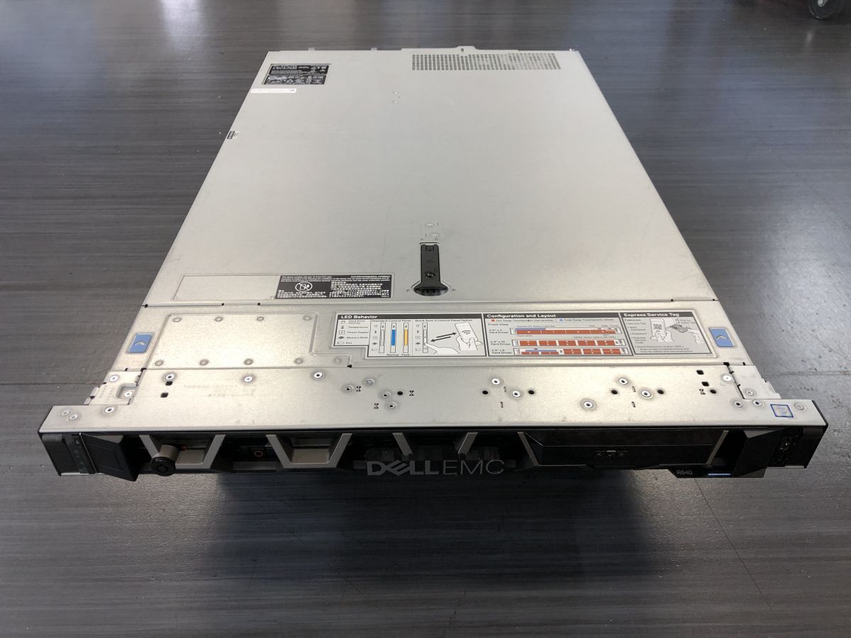 1円スタート DELL EMC PowerEdge R640 (CPU:Xeon Silver 4110×2基/メモリ:32GB×8枚 計256GB/SSD:200GB×2基)の画像1