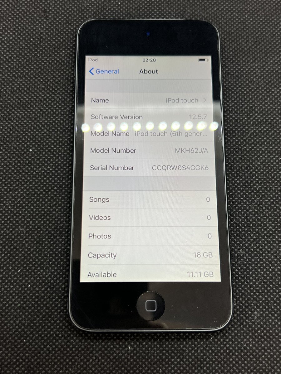 iPod touch 第6世代 MKH62J/A 16GB アイポッドタッチ スペースグレイ ブラック ipt24_画像1