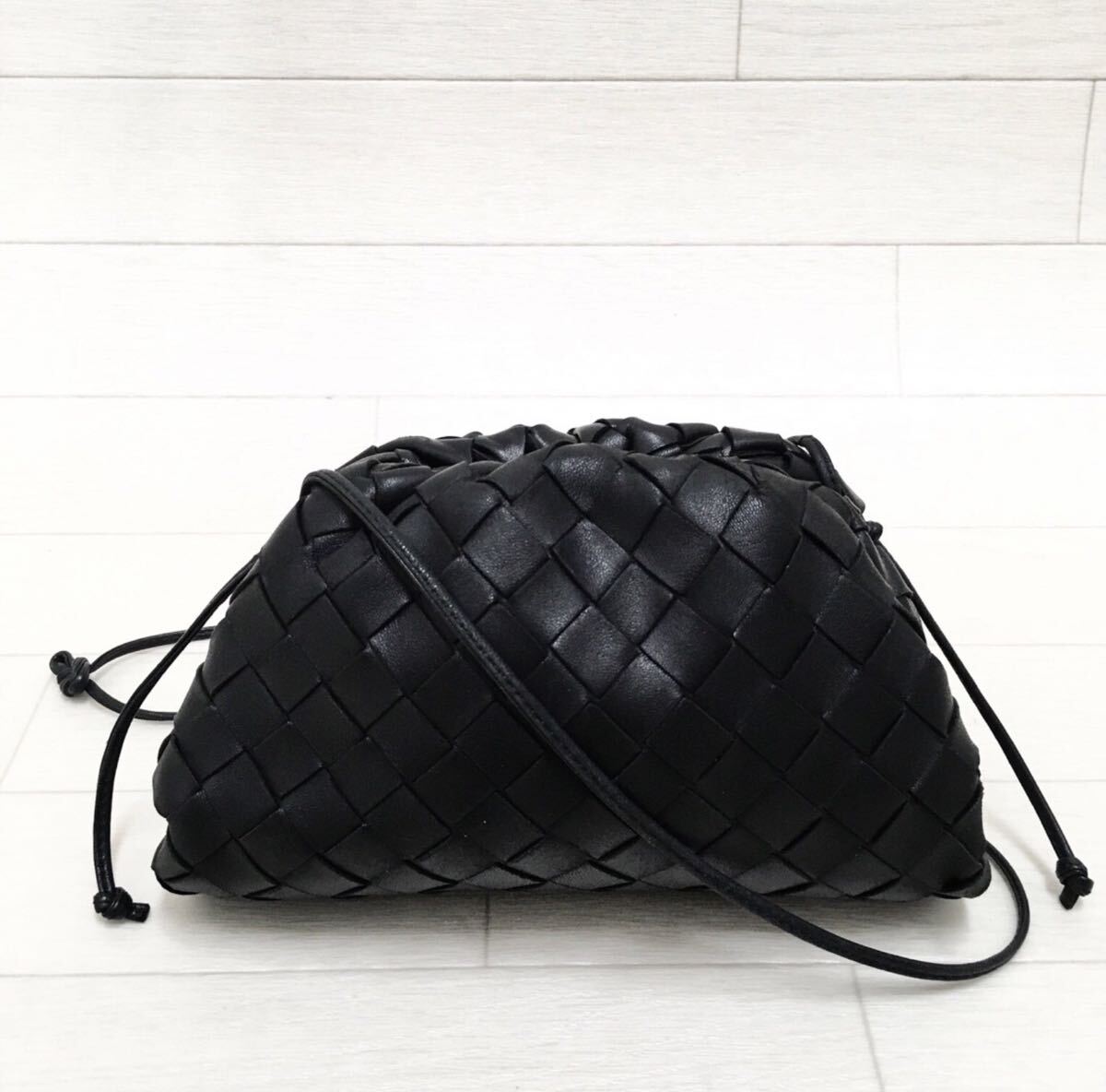 ☆美品・保存袋付☆BOTTEGA VENETA ミニザポーチ ショルダーバッグ