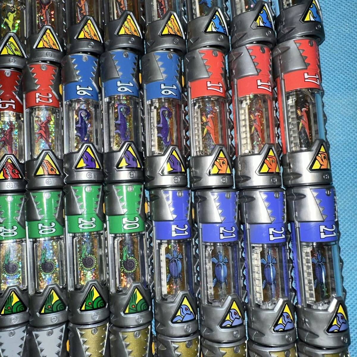 獣電戦隊キョウリュウジャー 獣電池 ガブリボルバー対応 97個 まとめ売り 大量 BANDAI バンダイ 当時ものの画像7