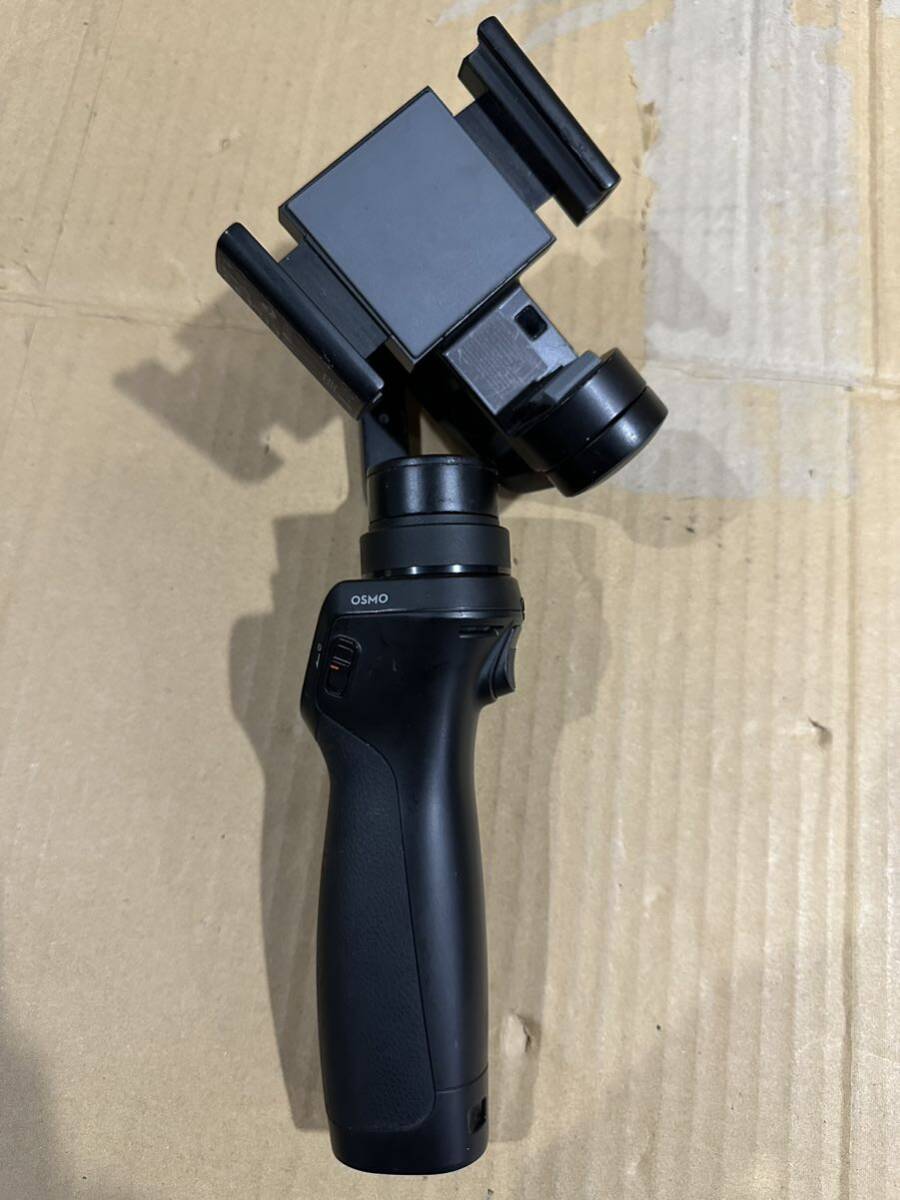 DJI OSMO MOBILE OM150 ZENMUSE M1 ZM01 オズモ モバイル ジンバル 通電確認済みバッテリー消耗気味 本体、バッテリーのみ スタビライザー _画像3