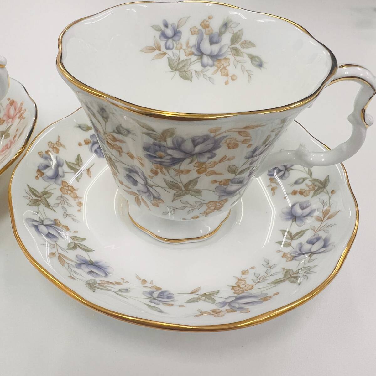 4-00236【ロイヤルアルバート カップ&ソーサー 2客組】ROYAL ALBERT ピンクブロケード ブルー ブランド食器 1円出品 1円スタート ティーの画像2