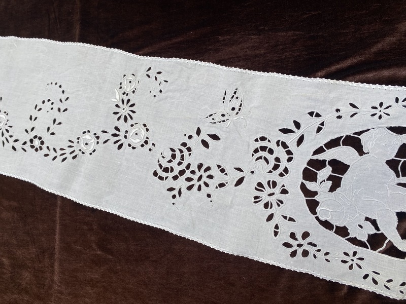 ★素敵！フランスアンティークエンジェル＆ROSE手刺繍テーブルランナー24.5×180cmの画像6