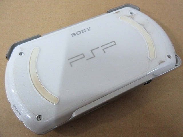 S5765 ジャンク 動作未確認 SONY ソニー PSP go PSP-N1000 パールホワイト 本体のみ 現状渡しの画像3