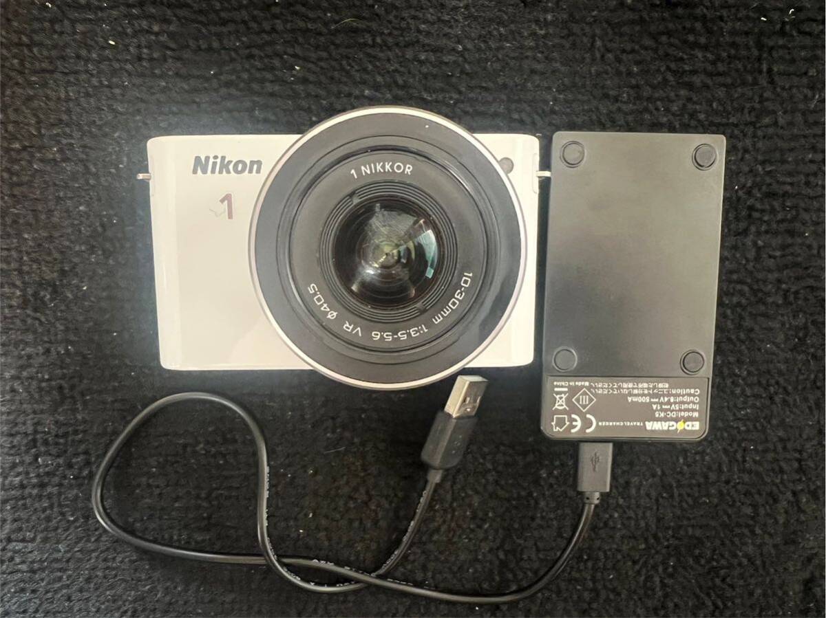 ◎ NIKON 1 J2 標準ズームレンズキット10-30mm 1:3.5-5.6 VR φ40.5 セット コード付き 通電OKの画像1
