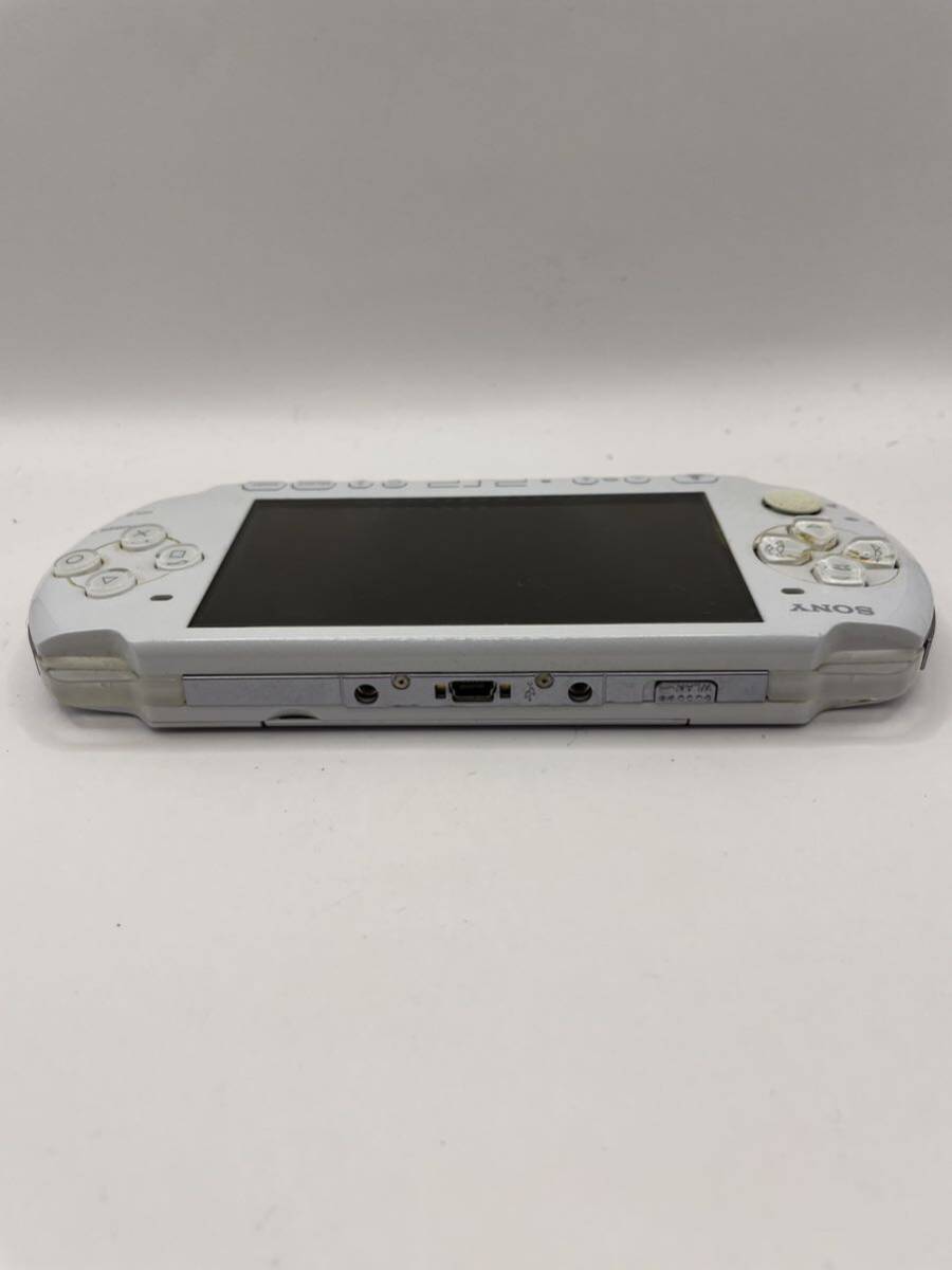 ☆ SONY PSP 3000ホワイト プレイステーションポータブル ソニー _画像3