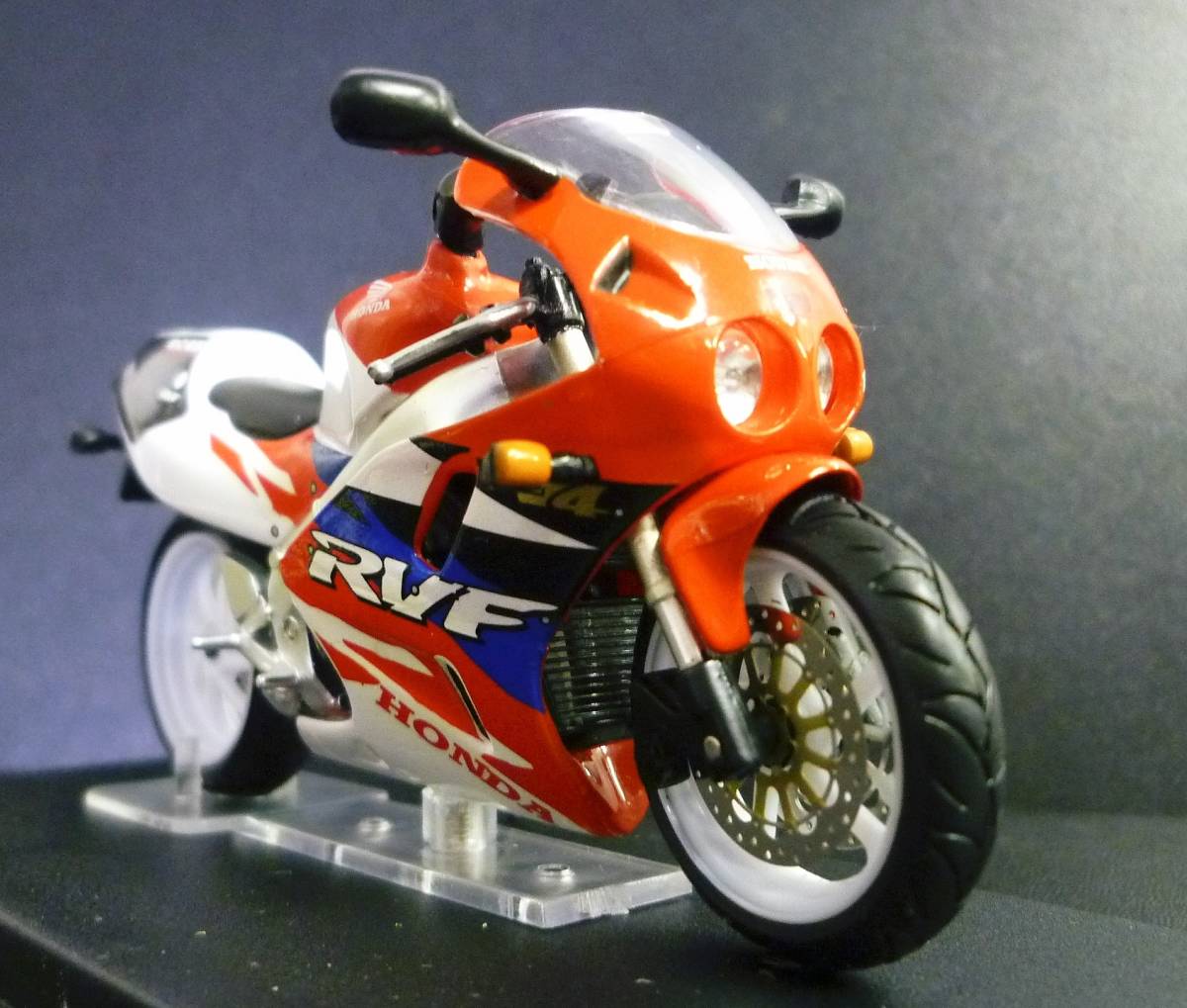 ixo 1/24 ホンダ RVF RC45 HONDA RC 45 RVFの画像9