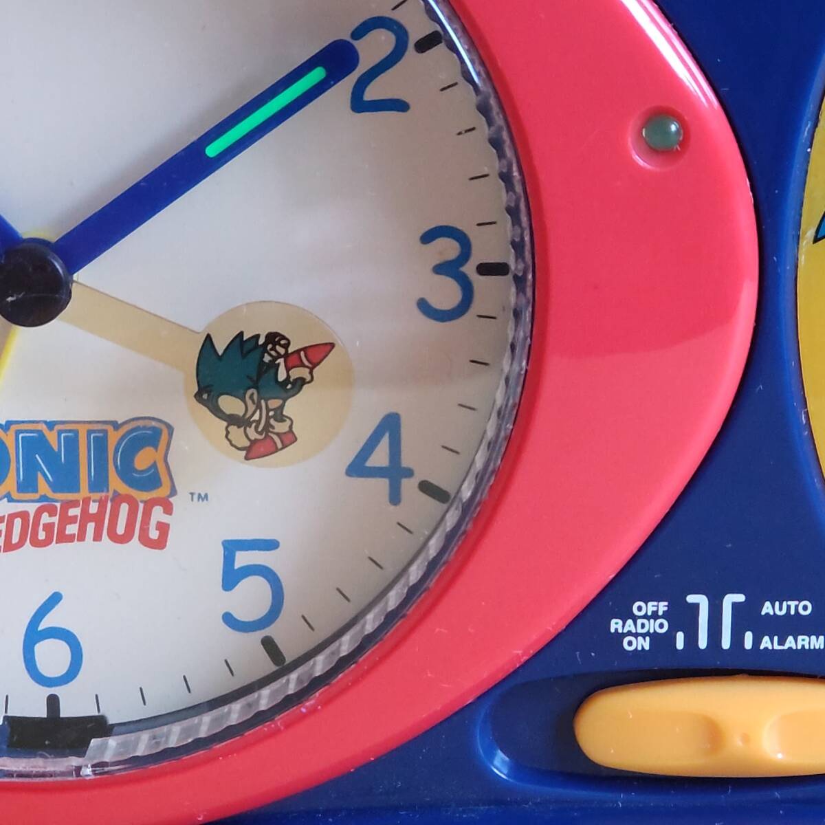 【 時計 ジャンク 】セガ ソニック・ザ・ヘッジホッグ ラジオ付きアラーム時計 SEGA SONIC THE HEDGEHOG 動作不良品の画像3