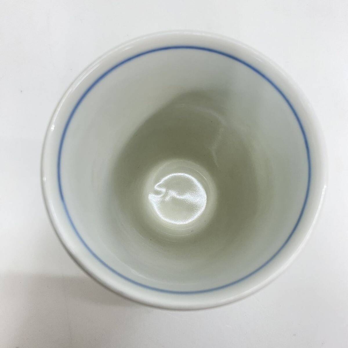T31 砥部焼 梅山窯 フリーカップ ビアタンブラー 湯呑み 染付 赤絵 アザミ 陶印あり 2個セット まとめて 和食器 陶器の画像5