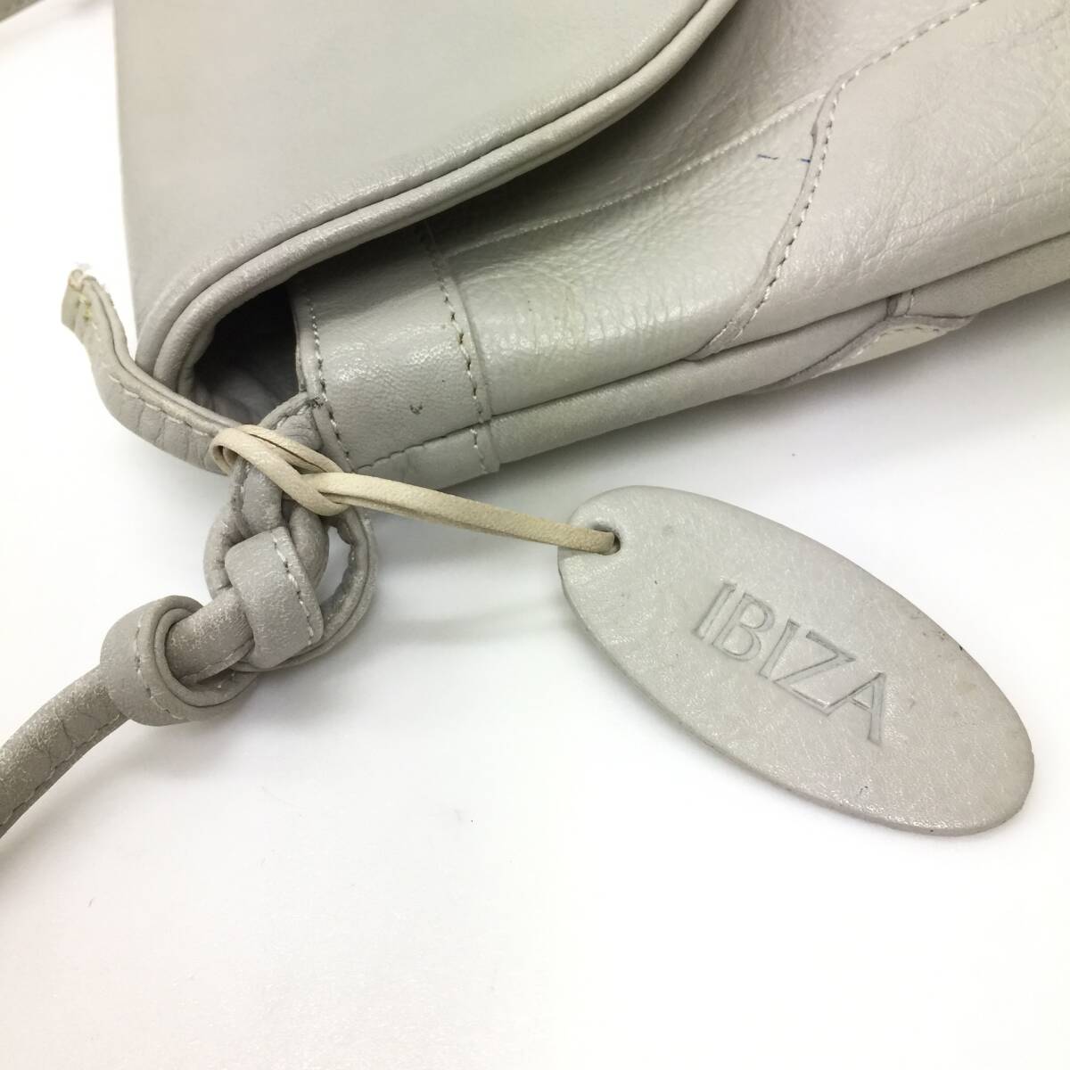 112 IBIZA イビザ レザー ショルダーバッグ ポシェット タッセル 縦型 本革 皮革 鞄 バッグ かばん レディース ライトグレー系の画像7