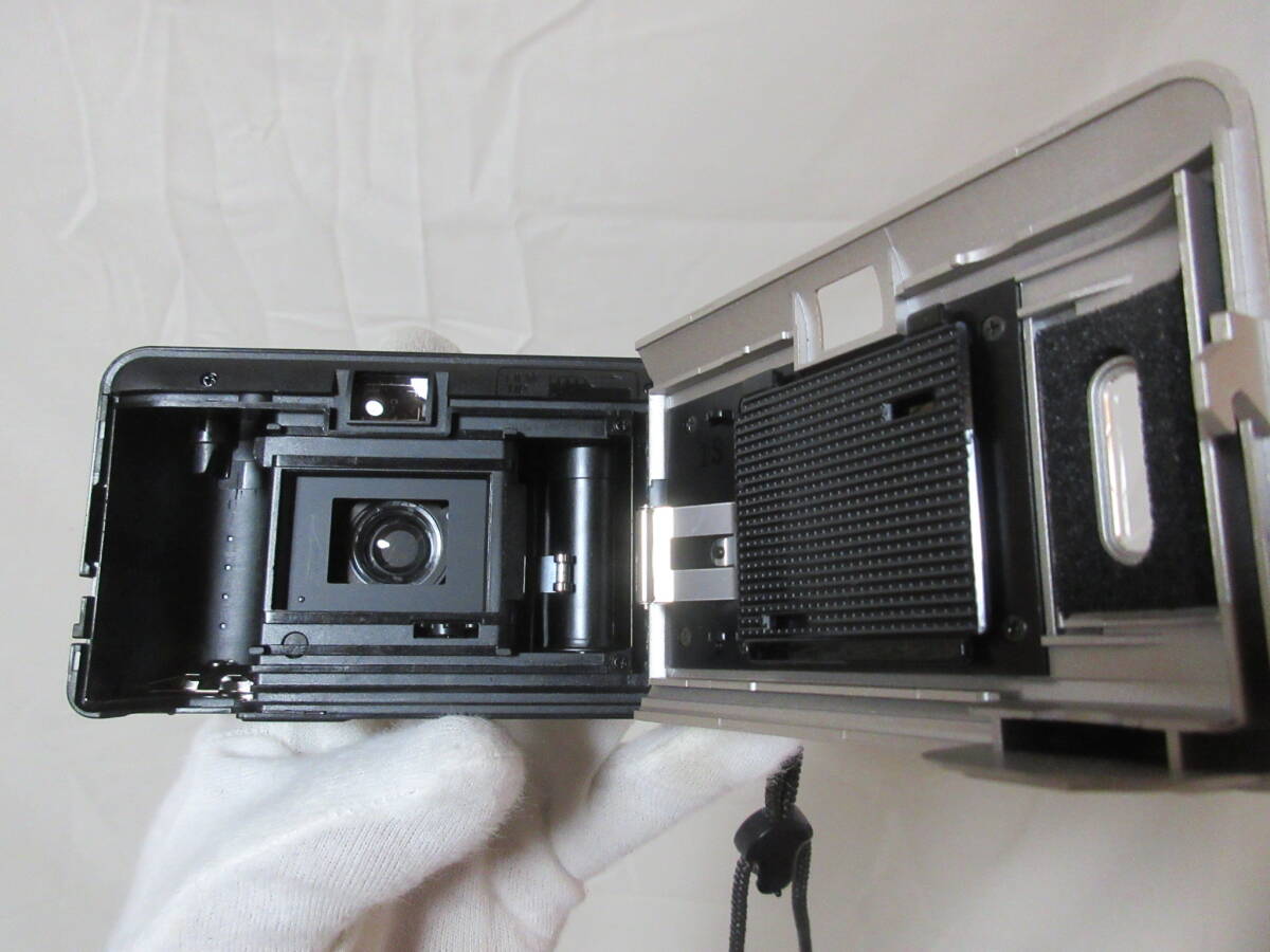 ◆動作品 綺麗 Konica/コニカ コンパクトフィルムカメラ  BIG mini  AUTO FOCUS BM-201 ソフトケース付きの画像5