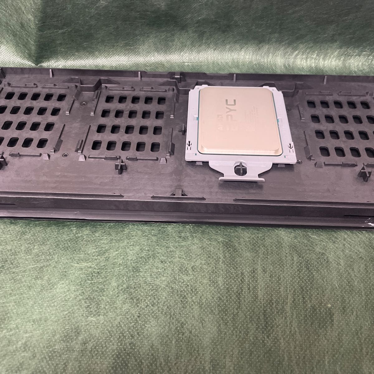 本日限定値下げ！新品！AMD サーバー向けCPU. EPYC 7543P  32コア