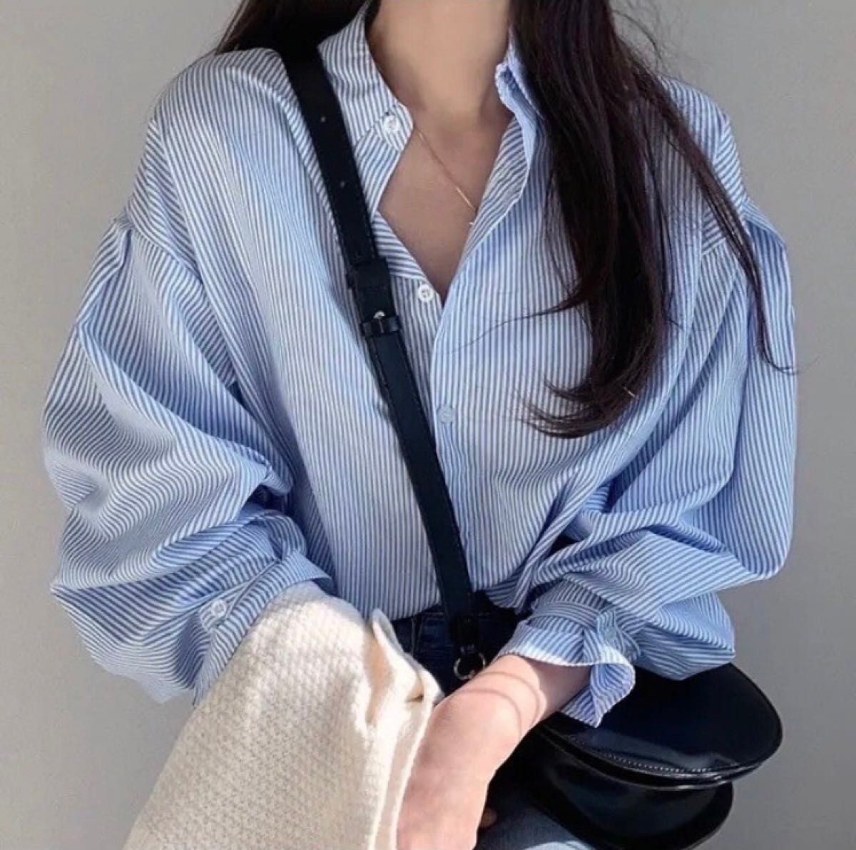 ストライプシャツ 袖口フリル  Mサイズ  キャンディースリーブシャツ  韓国　ブルーストライプ