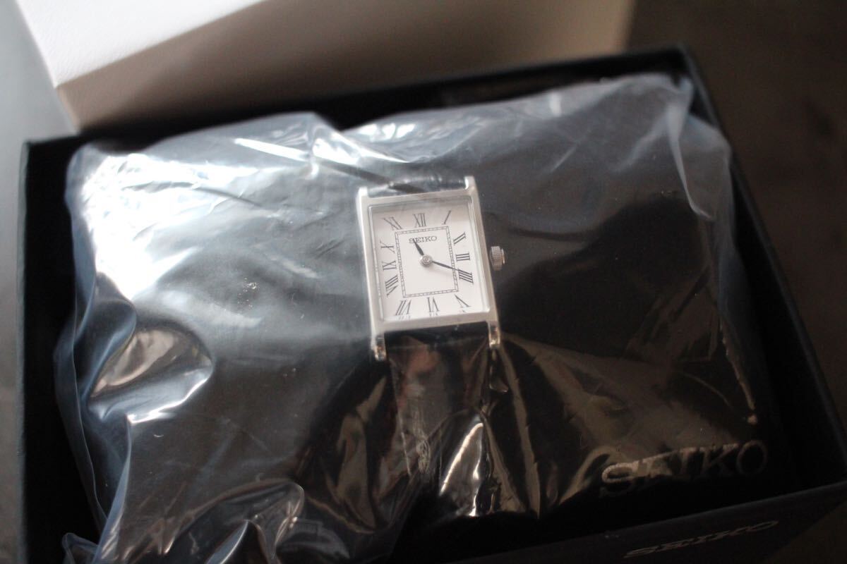 【日本未発売】 SEIKO SWR053 新品未使用 セイコー タンク カルティエ スクエア 腕時計 レディース メンズ ユニセックス Cartier Casioの画像4