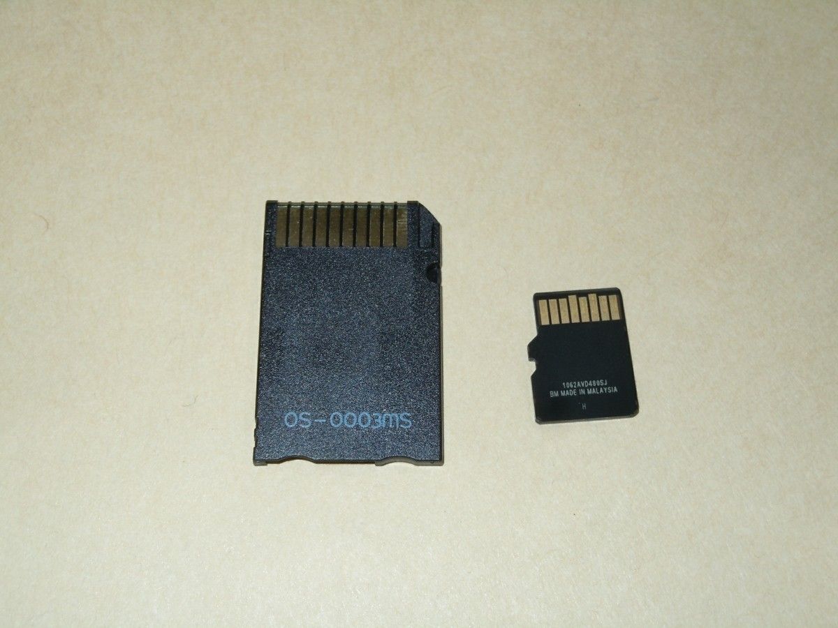 メモリースティックPRO Duo 変換アダプターと【１６ＧＢ】microSDカード・・◆中古動作品