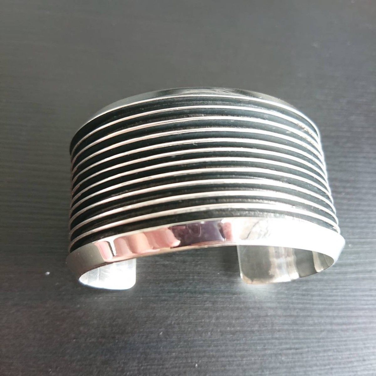 TOM HAWK トムホーク 10グルーヴ STERLING バングル ナバホ TOM HAWK トムホーク 10グルーヴ STERLING バングル ナバホ