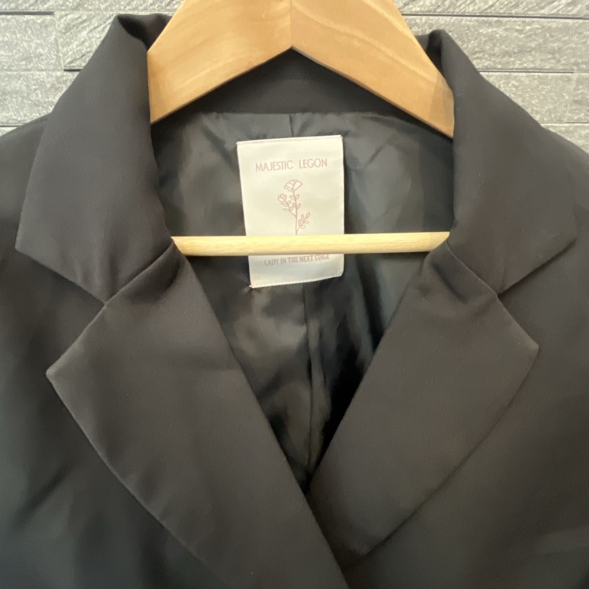 マジェスティックレゴン テーラード ジャケット Mサイズ　上着 スーツ ブレザー 黒　 ブラック　面接　オフィス　フォーマル