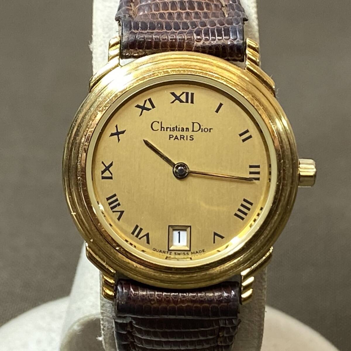 ●【MH-6844】中古品 Christian Dior クリスチャンディオール 48.122.3 レディース 腕時計 クオーツ デイト 純正レザーベルト 稼働品_画像1