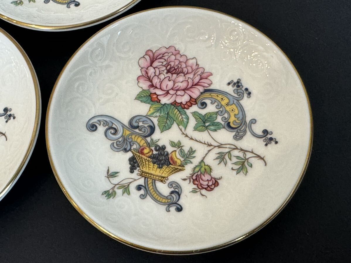 ☆CROWN EST 1801☆STAFFORD SHIRE クラウンスタッフォードシャー☆fine bone china☆洋食器 英国製☆唐草下地 金彩花果実紋小皿 3枚の画像4