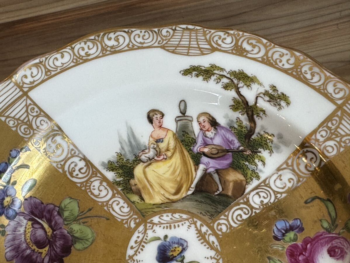 ☆古マイセン☆MEISSEN☆ボタン剣☆金彩ワトー画 フラワーブーケ×カップル/色絵人物草花文輪花皿 直径 約18.9㎝ ゴールドプレート 飾皿 ③の画像7