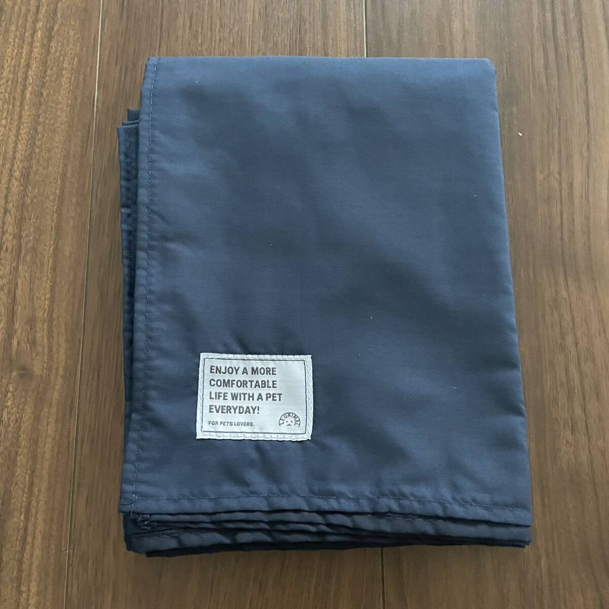 * unopened goods * tablecloth * table linen * navy 