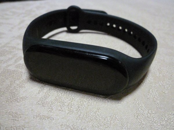 [ Xiaomi シャオミ ] Smart Band 7 スマートバンド７ 日本語版 本体 ブラック純正リストバンド 充電ケーブル 使用説明書 外装箱 中古の画像4