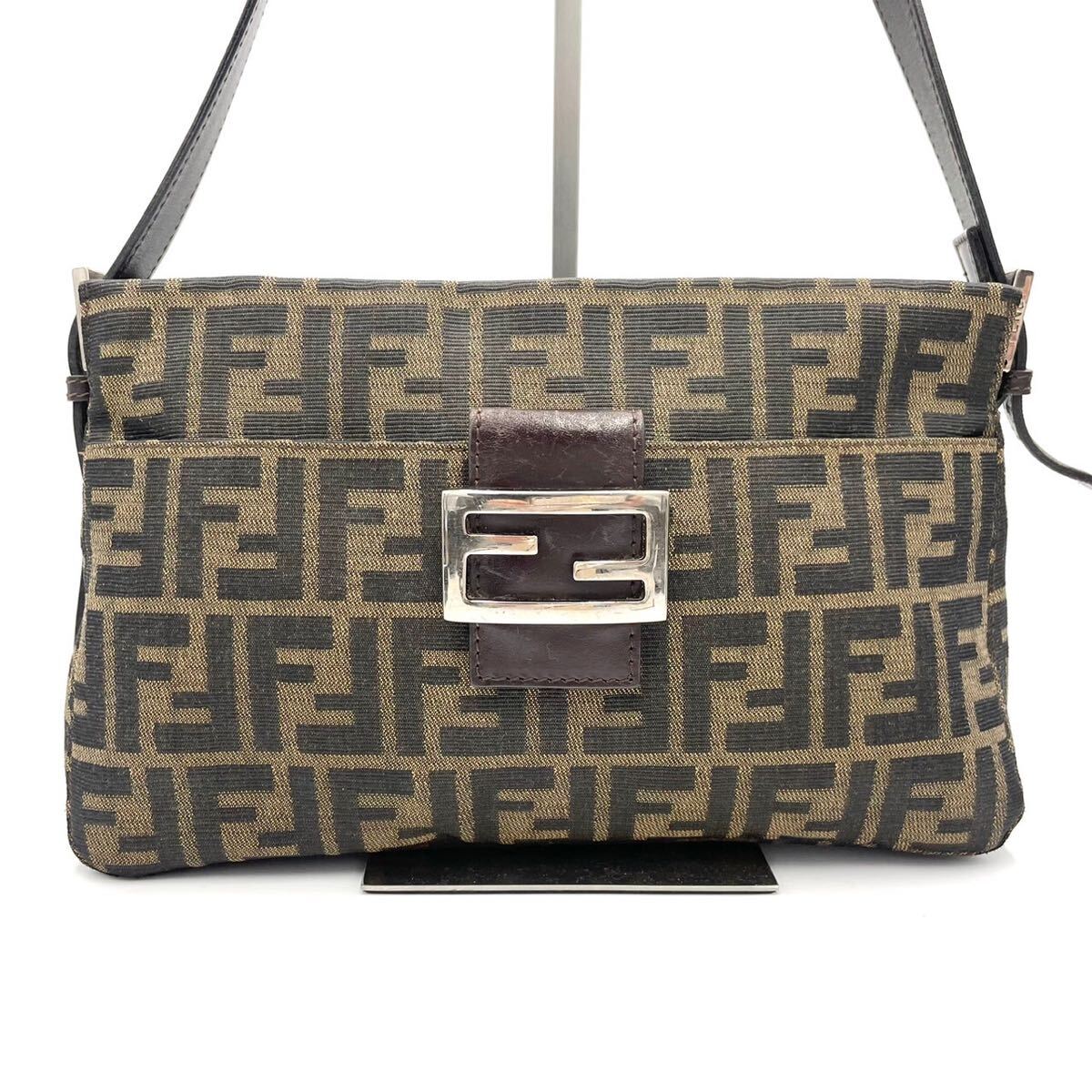 美品 FENDI フェンディ ズッカ柄 ズッカ マンマバケット セミショルダー 肩掛け カーキ FFロゴ SV金具_画像2