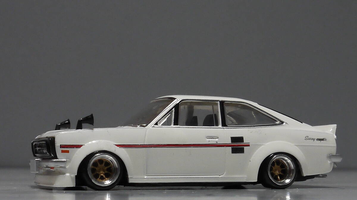 トイズキャビン改 1/64 ダットサン サニー1200クーペ GX-5④ ワークス ワタナベ アルミ 深リム 旧車 街道レーサー グラチャン スタンス LBWの画像1