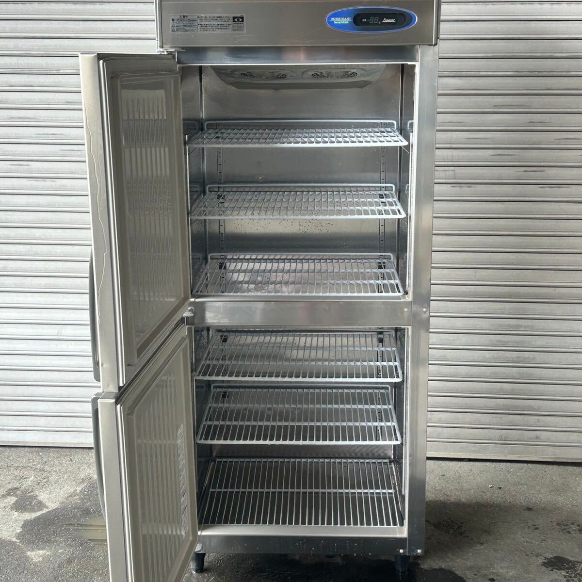 ホシザキ 縦型冷凍庫 HF-75ZT W750×D650×H1890 オール冷凍 2ドア冷凍庫 2015年製 業務用冷凍庫 単相100V 中古 厨房の画像4